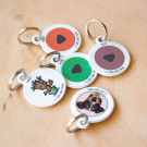 QR pet id tag, a pet tag with red logo | Animal-id.net