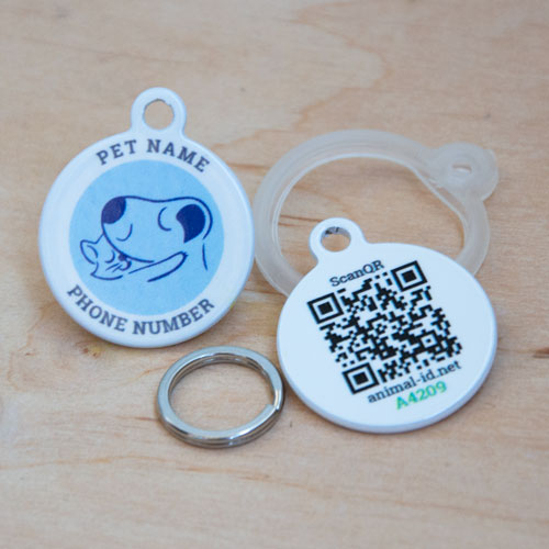 Social QR pet id tag "Best Friends"
